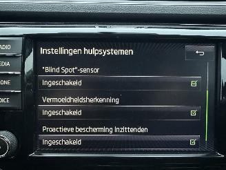 Skoda Superb Gereserveerd 2.0 TDI 150pk 6-bak euro.6 Style Bus - nap - navi - camera - front + side + park assist - keyless entry + start picture 25