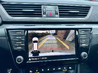 Skoda Superb Gereserveerd 2.0 TDI 150pk 6-bak euro.6 Style Bus - nap - navi - camera - front + side + park assist - keyless entry + start picture 15