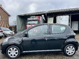skadebil auto Toyota Aygo Gereserveerd 1.0 VVT-i 68pk aut + f1 Aspiration - nap - airco - facelift - led - bleutooth - elektr ramen - slechts 75dkm 2014/2