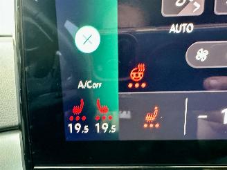 Volkswagen ID.4 Gereserveerd 77kWh 204pk aut First Edition - nap - 20 inch - navi - keyless - sfeerverl - cam - front + line assist - trekh picture 16