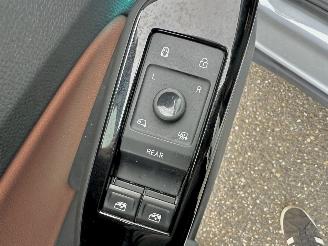 Volkswagen ID.4 Gereserveerd 77kWh 204pk aut First Edition - nap - 20 inch - navi - keyless - sfeerverl - cam - front + line assist - trekh picture 46