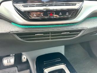 Volkswagen ID.4 Gereserveerd 77kWh 204pk aut First Edition - nap - 20 inch - navi - keyless - sfeerverl - cam - front + line assist - trekh picture 48