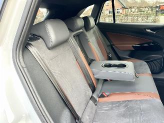 Volkswagen ID.4 Gereserveerd 77kWh 204pk aut First Edition - nap - 20 inch - navi - keyless - sfeerverl - cam - front + line assist - trekh picture 66