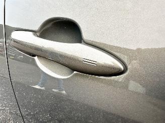 Toyota Yaris 1.5 Hybrid 115 automaat First Edition - nap - facelift - navi - camera - keyless - front + line assist - rijdbaar picture 75