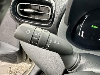 Toyota Yaris 1.5 Hybrid 115 automaat First Edition - nap - facelift - navi - camera - keyless - front + line assist - rijdbaar picture 20