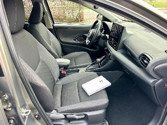 Toyota Yaris 1.5 Hybrid 115 automaat First Edition - nap - facelift - navi - camera - keyless - front + line assist - rijdbaar picture 43