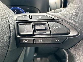 Toyota Yaris 1.5 Hybrid 115 automaat First Edition - nap - facelift - navi - camera - keyless - front + line assist - rijdbaar picture 18