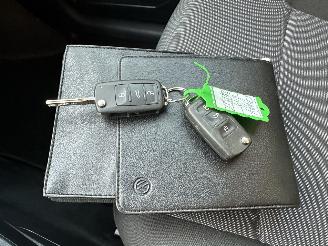 Volkswagen Caddy maxi 2.0 TDI L2H1 BMT Trendline - nap - airco - bleutooth - elektr pakket - aux - start/stop - euro.6 - 81dkm picture 30