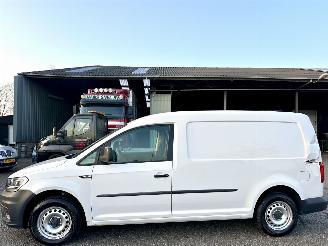 Schade bestelwagen Volkswagen Caddy maxi 2.0 TDI L2H1 BMT Trendline - nap - airco - bleutooth - elektr pakket - aux - start/stop - euro.6 - 81dkm 2017/11