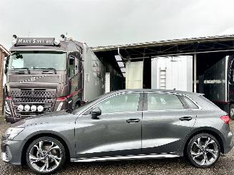 Schadeauto Audi A3 gereserveerd Sportback 30 TFSI Hybrid 122pk aut + f1 S-Edition - nap - 3x S-line - virtual - front + line assist - keyless entry + start 2022/9