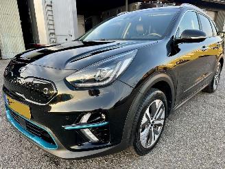 Kia e-Niro gereserveerd 64kWh 204pk aut + f1 DynamicPlusLine - nap - schuifdak elektr - keyless - front + line assist - stuur + stoelverw picture 2