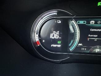 Kia e-Niro gereserveerd 64kWh 204pk aut + f1 DynamicPlusLine - nap - schuifdak elektr - keyless - front + line assist - stuur + stoelverw picture 35