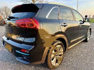 Kia e-Niro gereserveerd 64kWh 204pk aut + f1 DynamicPlusLine - nap - schuifdak elektr - keyless - front + line assist - stuur + stoelverw picture 5
