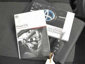 Toyota Proace City 1.5 D-4D 131pk 8-Traps aut + f1 Live - nap - camera - apple carplay + android - airco - cruise - pdc v+a picture 39