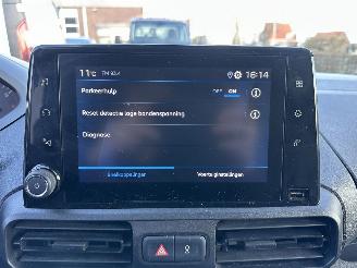 Peugeot Partner 1.5 BlueHDI 131pk 8-Traps aut + f1 Grip Long 3Pers - nap - camera - airco - carplay - 82dkm nieuw distr.riem - pdc v+a picture 27