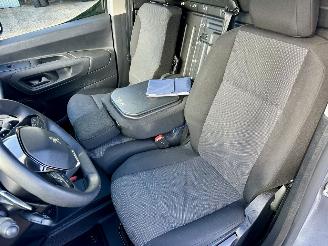 Peugeot Partner 1.5 BlueHDI 131pk 8-Traps aut + f1 Grip Long 3Pers - nap - camera - airco - carplay - 82dkm nieuw distr.riem - pdc v+a picture 52