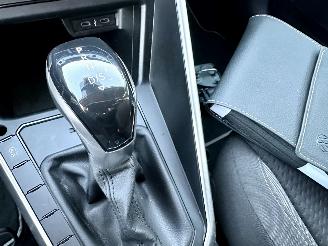 Volkswagen Polo 1.0 TSI 95pk aut + f1 Life 5drs - 69dkm nap - carplay - front + line assist - airco - cruise contr - virtual cockpit picture 19