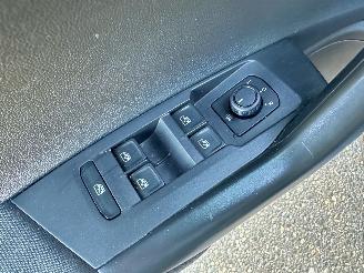 Volkswagen Polo 1.0 TSI 95pk aut + f1 Life 5drs - 69dkm nap - carplay - front + line assist - airco - cruise contr - virtual cockpit picture 36