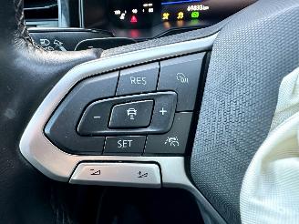 Volkswagen Polo 1.0 TSI 95pk aut + f1 Life 5drs - 69dkm nap - carplay - front + line assist - airco - cruise contr - virtual cockpit picture 30