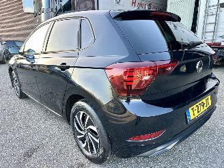 Volkswagen Polo 1.0 TSI 95pk aut + f1 Life 5drs - 69dkm nap - carplay - front + line assist - airco - cruise contr - virtual cockpit picture 5