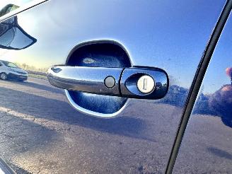 Volkswagen Touareg 4.2 V8 4WD 310pk aut Highl - org nl + nap - luchtvering - schuifdak - leer - memory l+r - clima + cruise - 20 inch picture 12