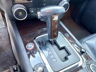 Volkswagen Touareg 4.2 V8 4WD 310pk aut Highl - org nl + nap - luchtvering - schuifdak - leer - memory l+r - clima + cruise - 20 inch picture 31