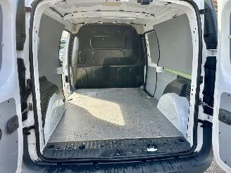 Renault Kangoo Maxi 1.5 Blue dCi 95pk 6-bak Luxe - nap - 1e eig - airco - cruise - pdc - 2x schuifdeur - klapdeuren - euro.6 picture 17