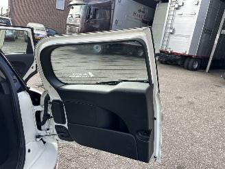 Mini Clubman Cooper 1.5T 136pk 6-traps aut - pano - nap - 1e eig - keyless entry + start - line assist - clima + cruise contr picture 67