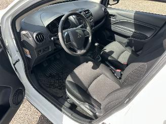 Mitsubishi Space-star 1.0i 71pk Cool+ 5drs - nap - airco - elektr pakket - licht + regensensor - facelift - 4x nieuwe banden picture 21