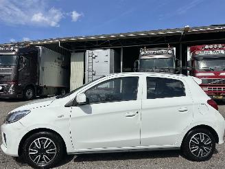 Auto incidentate Mitsubishi Space-star 1.0i 71pk Cool+ 5drs - nap - airco - elektr pakket - licht + regensensor - facelift - 4x nieuwe banden 2020/11