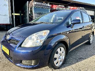 Toyota Corolla-verso 1.6 VVT-i 110pk Terra - 197dkm nap - airco - cruise contr - pdc - elektr spiegels + ramen voor - all season picture 2