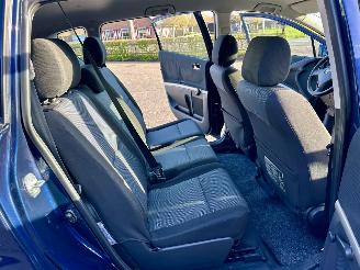 Toyota Corolla-verso 1.6 VVT-i 110pk Terra - 197dkm nap - airco - cruise contr - pdc - elektr spiegels + ramen voor - all season picture 27