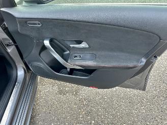 Mercedes A-klasse Gereserveerd AMG Bus Sol 7-Traps aut + F1 - pano - widescreen - sfeerverl - front + side + park assist - stoelverw picture 32