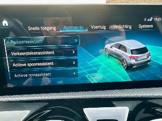 Mercedes A-klasse Gereserveerd AMG Bus Sol 7-Traps aut + F1 - pano - widescreen - sfeerverl - front + side + park assist - stoelverw picture 37