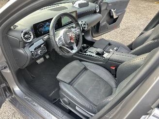 Mercedes A-klasse Gereserveerd AMG Bus Sol 7-Traps aut + F1 - pano - widescreen - sfeerverl - front + side + park assist - stoelverw picture 19