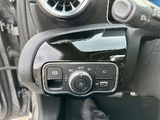 Mercedes A-klasse Gereserveerd AMG Bus Sol 7-Traps aut + F1 - pano - widescreen - sfeerverl - front + side + park assist - stoelverw picture 34