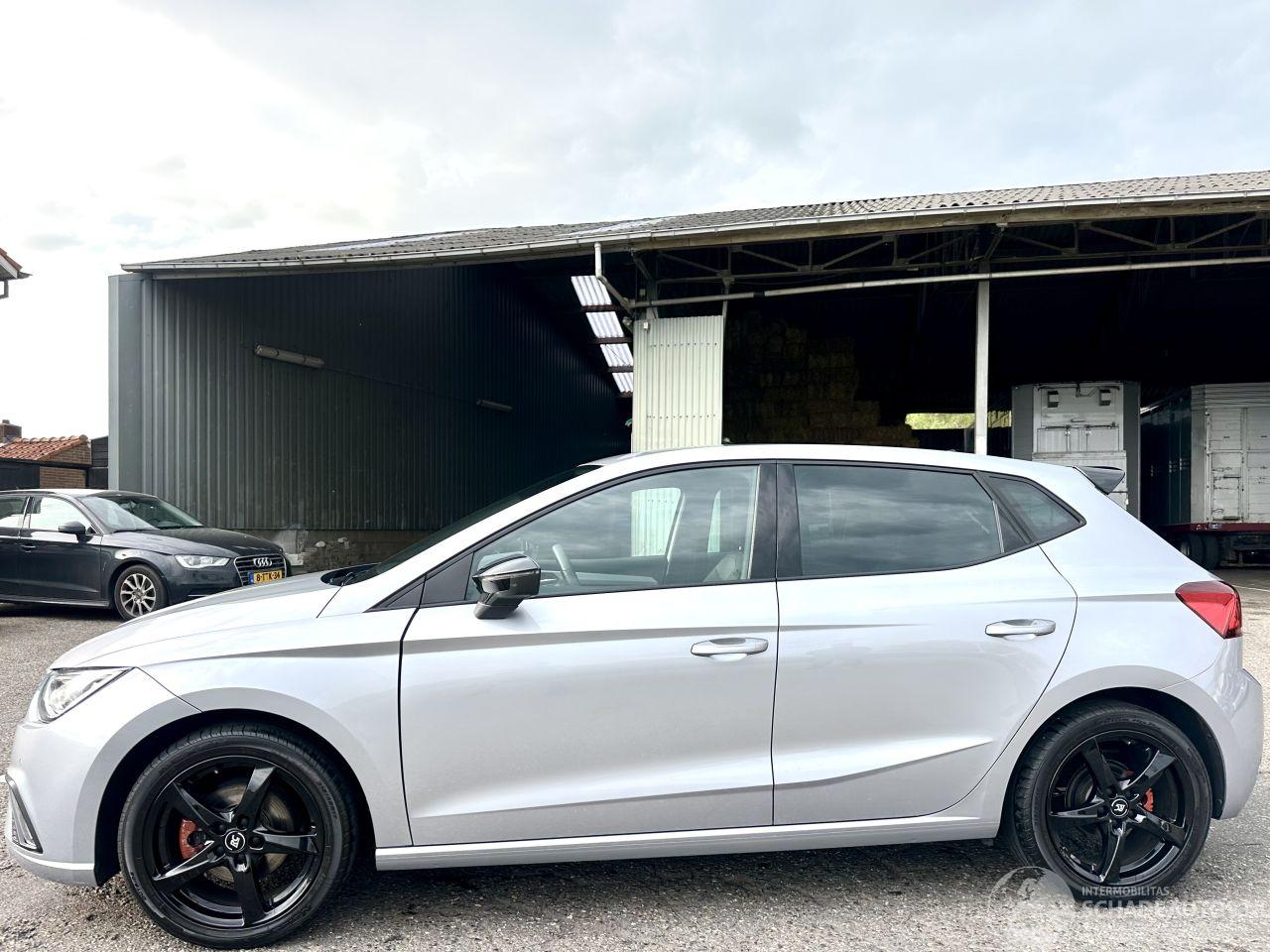 Seat Ibiza gereserveerd FR 1.0 TSI 110pk 7-traps aut + F1 5drs - nap - navi - camera - sfeerverl - front + line assist - virtual cockpit