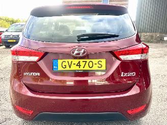 Hyundai Ix20 Gereserveerd 1.6i 125pk automaat Premium - nap - pano - leer - stuur + stoelverw - navi - camera - 1e eig - pdc v+a picture 6
