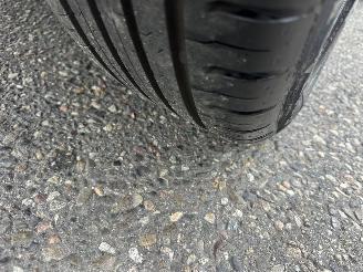 Hyundai Ix20 Gereserveerd 1.6i 125pk automaat Premium - nap - pano - leer - stuur + stoelverw - navi - camera - 1e eig - pdc v+a picture 70