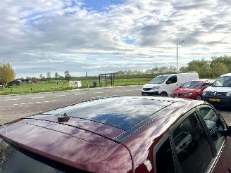 Hyundai Ix20 Gereserveerd 1.6i 125pk automaat Premium - nap - pano - leer - stuur + stoelverw - navi - camera - 1e eig - pdc v+a picture 102