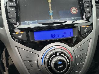 Hyundai Ix20 Gereserveerd 1.6i 125pk automaat Premium - nap - pano - leer - stuur + stoelverw - navi - camera - 1e eig - pdc v+a picture 22