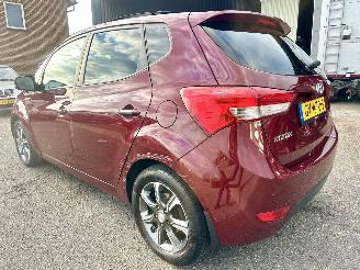 Hyundai Ix20 Gereserveerd 1.6i 125pk automaat Premium - nap - pano - leer - stuur + stoelverw - navi - camera - 1e eig - pdc v+a picture 7