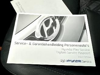 Hyundai Ix20 Gereserveerd 1.6i 125pk automaat Premium - nap - pano - leer - stuur + stoelverw - navi - camera - 1e eig - pdc v+a picture 29