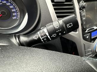 Hyundai Ix20 Gereserveerd 1.6i 125pk automaat Premium - nap - pano - leer - stuur + stoelverw - navi - camera - 1e eig - pdc v+a picture 32