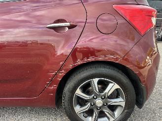 Hyundai Ix20 Gereserveerd 1.6i 125pk automaat Premium - nap - pano - leer - stuur + stoelverw - navi - camera - 1e eig - pdc v+a picture 12