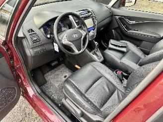 Hyundai Ix20 Gereserveerd 1.6i 125pk automaat Premium - nap - pano - leer - stuur + stoelverw - navi - camera - 1e eig - pdc v+a picture 17