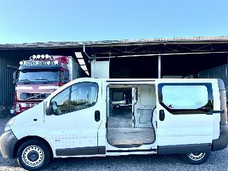skadebil auto Opel Vivaro 1.9 CDTI 82pk L2/H1 Comf 3 Persoons - nap - 2x schuifdeur - klapdeuren - elektr ramen + spiegels 2005/6