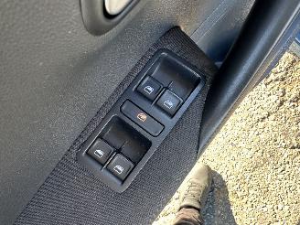 Volkswagen Polo 1.0 TSI 95pk BlueMotion Edition 5drs - nap - navi - airco - cruise - lmv - 4x elektr ramen - privacy glass picture 24