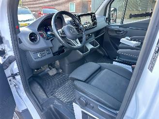 Mercedes Sprinter Gereserveerd 316 2.2 CDI 163pk 7-traps aut + f1 L2/H2 - nap - navi - camera - zwarte hemel - trekh - elektr pakket - 4x Michelin picture 22