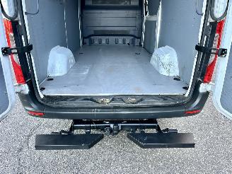 Mercedes Sprinter Gereserveerd 316 2.2 CDI 163pk 7-traps aut + f1 L2/H2 - nap - navi - camera - zwarte hemel - trekh - elektr pakket - 4x Michelin picture 77